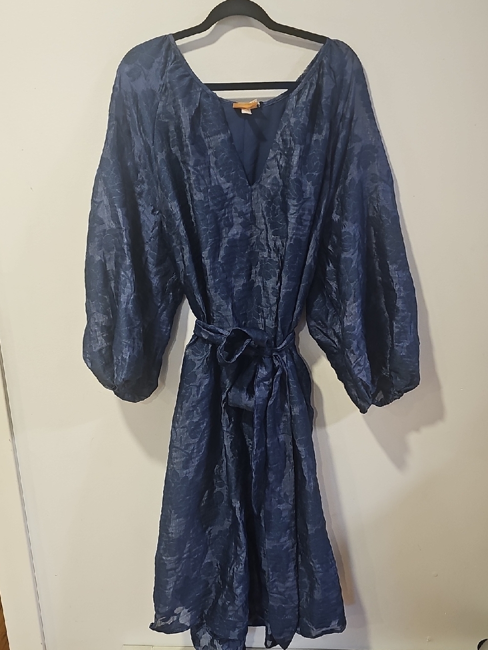 Women’s Navy Blue V-Neck Tie-Waist Dress